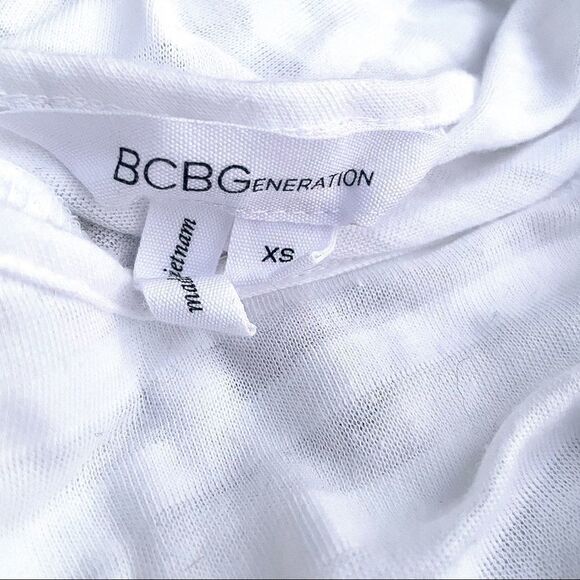 🍍3/$15🍍 BCBGeneration Shadow Stripe Tee - Picture 5 of 6